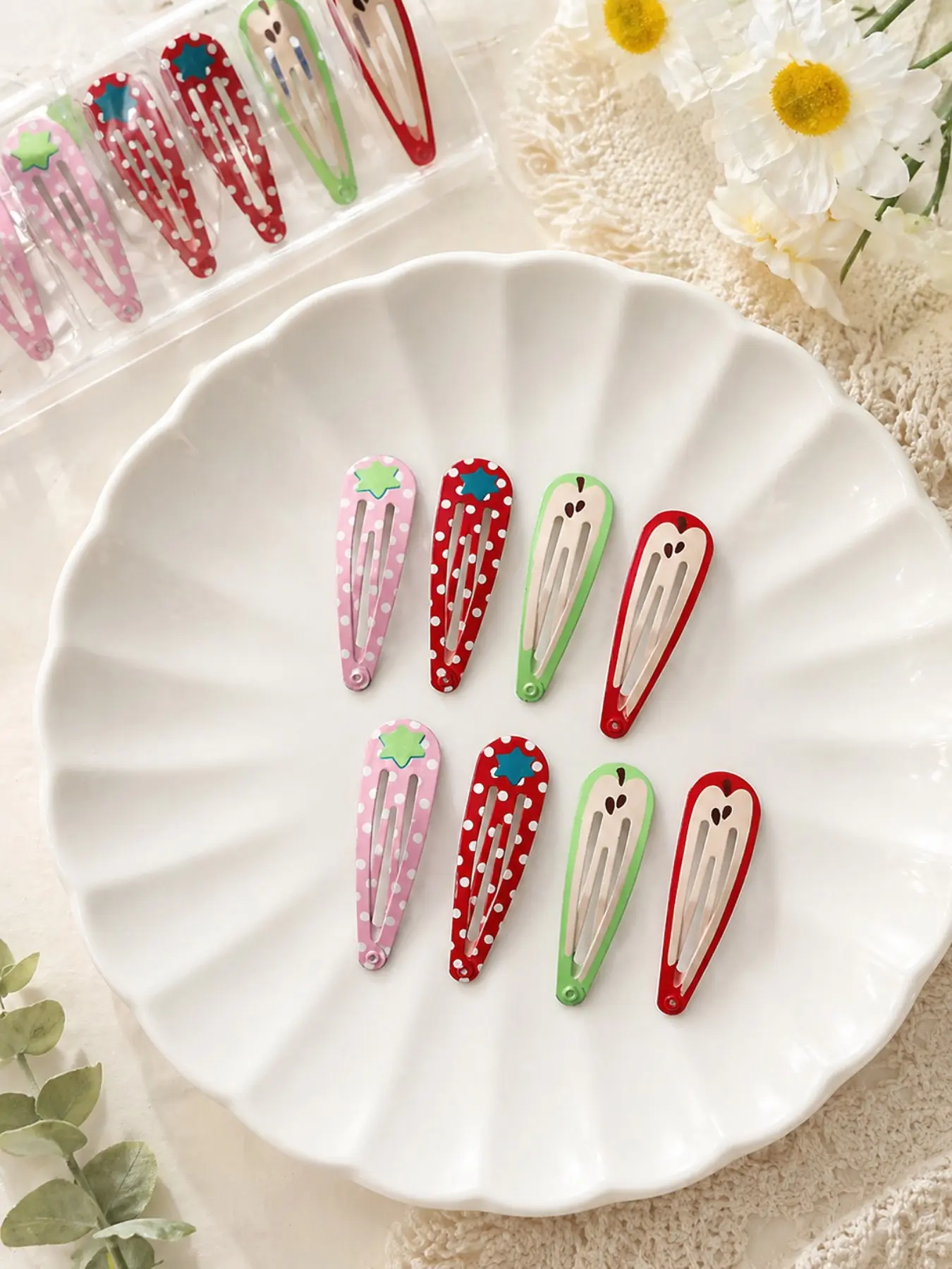 Strawberry & Apple Hair Clips 8Pcs  Cute Aesthetic Y2K Snap Clips for Girls