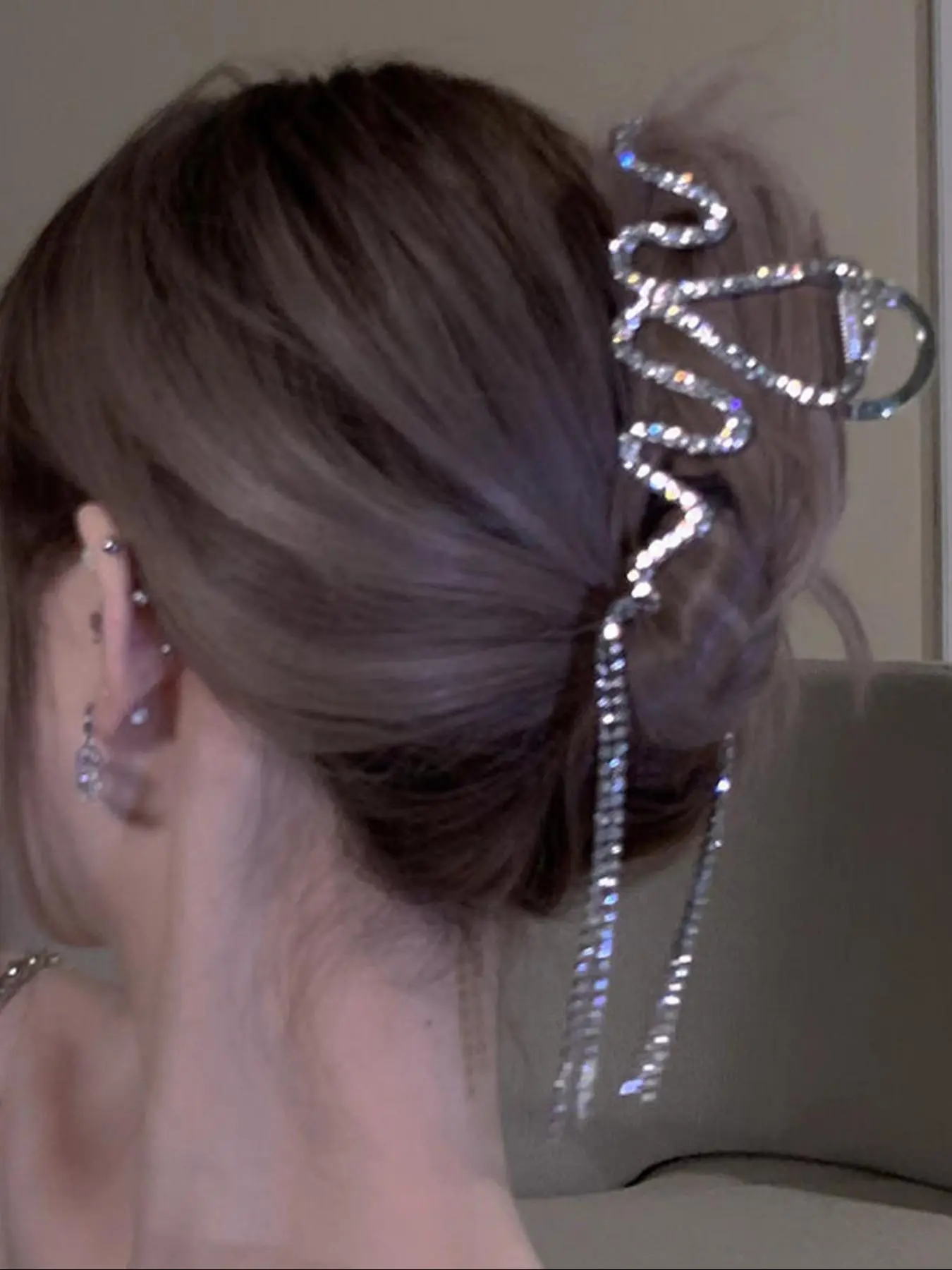 Irregular Wave Shape Design Hair Claw Clip, Rhinestone Decorated Tassel Hair Claw Clip