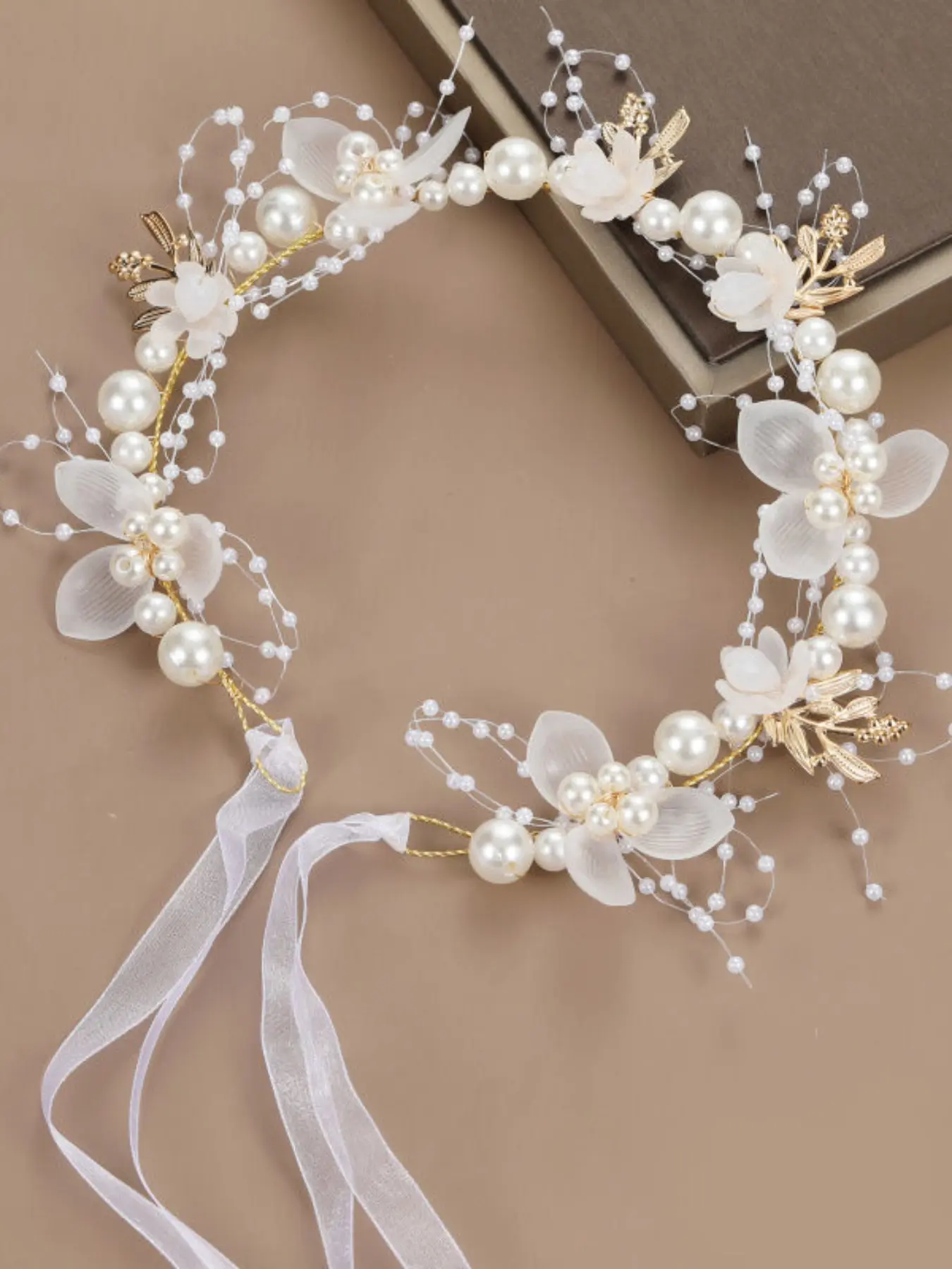 Elegant Pearl-Imitation Flower Hairband, New Forest Style Vintage Hair Accessory
