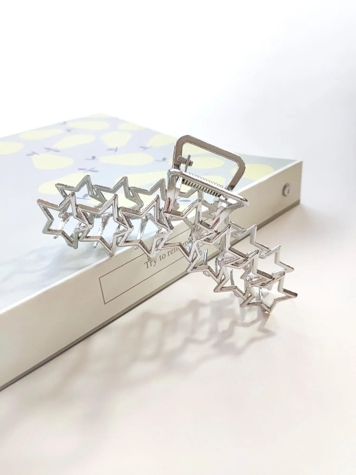 Women's Elegant Hollow out Star Design Hair Claw, Fashion Alloy Hair Accessories for Daily Wear